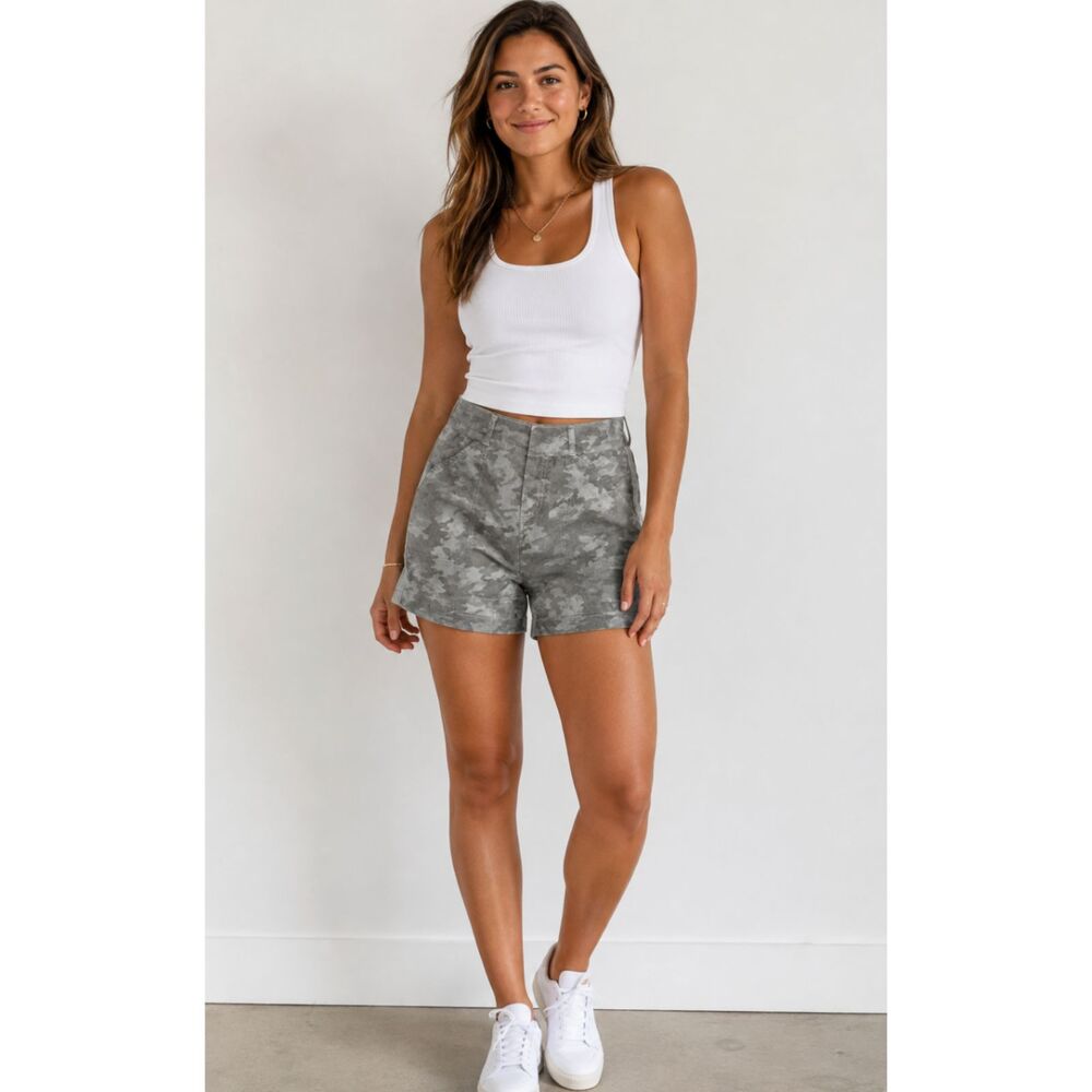 SPANX 4" Stretch Twill Shorts Camo Women's Size Small